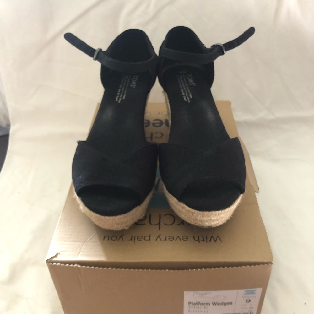 TOMS wedges